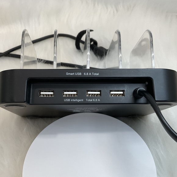 Autotrends Black Charging Station For 4 Devices/USB/Removal Dividers - Picture 5 of 7